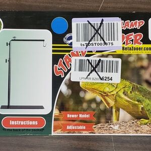 Adjustable Reptile Lamp Stand - Black